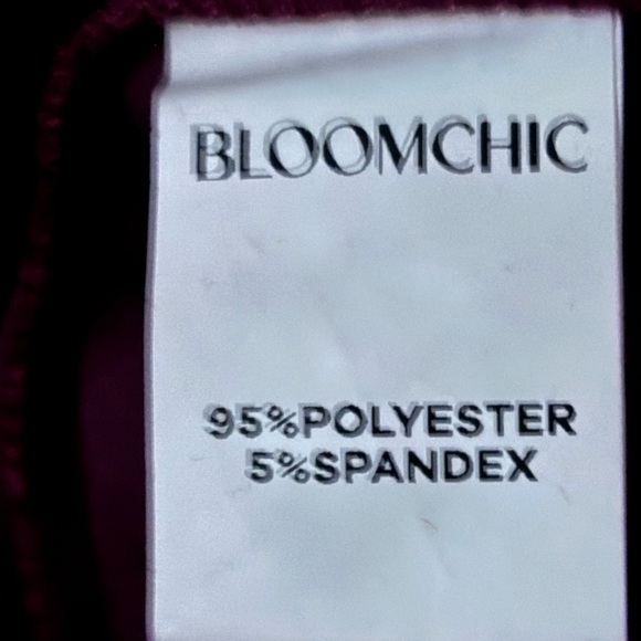 Velvet Heart Neckline Gathered Blouse - Picture 5 of 9